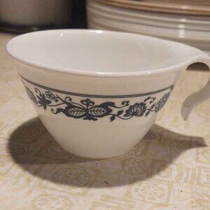 VINTAGE CORELLE HOOK HANDLE COFFEE CUP Old Town Pattern